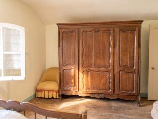 Maison spacieuse avec jardin à Lathus-Saint-Rémy, 160 m², barbecue - 2