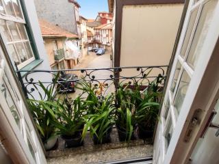 Modern Apartment in Guimarães, 50 m², Balcony - 1