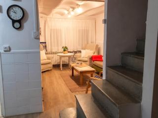 Charming House in El Poyo del Cid with Garden and Terrace - 4