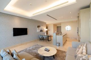 3 Bed with Private Beach In Palm Jumeirah - 6