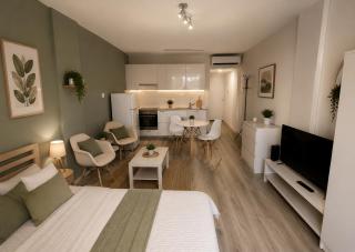 Spiti Tis Maroullas - 0