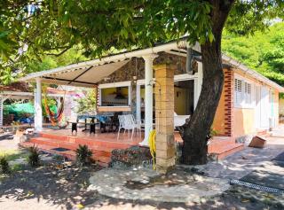 Bungalow enchanteur à Saint-Pierre avec vue sur la mer et jardin - 7