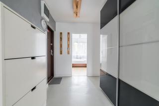 Osiedle Śmiałego Serene Apartment by BookingHost - 4