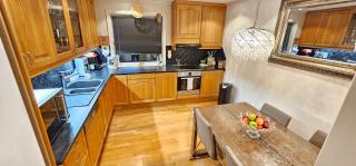 Spacious Bergen House with Stunning Mountain Views - 0
