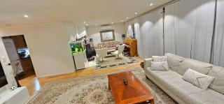 Spacious Bergen House with Stunning Mountain Views - 9