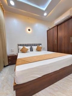 JIMOJI FOREST VILLA 966O9O1OO6 ULTIMATE 5BHK WITH INFINITY POOL JUST 6km FROM Shreenathji Temple By SK - 3