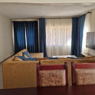 Selah House - 4