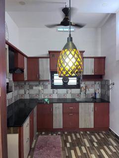 Spacious, Fully furnished home in town, - 1