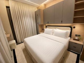 Glamour Tower - 3