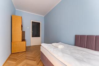 Spadzista Comfort Apartment by BookingHost - 7