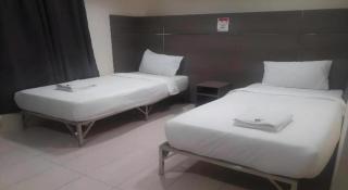 HOTEL AMBASSADOR 2 - 3