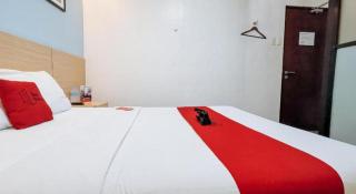 RedDoorz near Trade School Gensan - 1