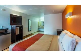 Motel 6 Cleveland, TX - 1
