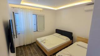 Guesthouse - VILA QETESIA - 2