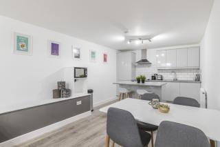 Charming Two Bed - Two Bath Apt (25KM) - 7