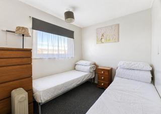 Lovely 4 Berth Chalet For Hire At California Sands In Norfolk Ref 52350Cs - Scratby - 2