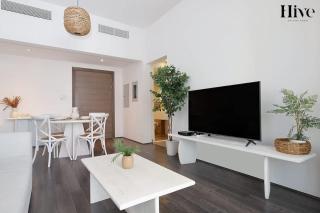 Modern 2 Bedroom Apartment Located in Al Sufouh - 3