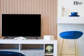 Chic & Cozy Studio Stay - Bloom Towers, JVC Dubai - 1