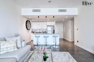 Elegant Luxury 1-Bed at Golf Views - Near Metro & Marina - 5