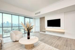 Stylish 3BR Apartment with Stunning Golf Course Views - 0