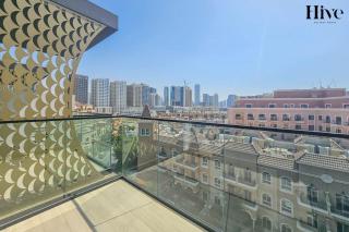 Luxury 1-Bedroom Apartment in Binghatti Crescent, JVC Dubai - 4