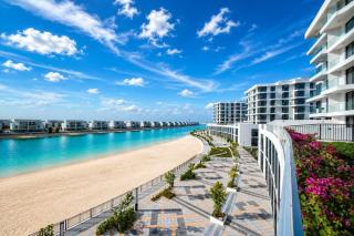 Stunning Beachfront Studio at Blue Bay Walk - Ajmal Makan - 0