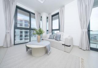 Stylish 2BR in Blue Bay Walk Ajmal Makan - 9
