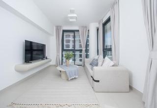 Stylish 2BR in Blue Bay Walk Ajmal Makan - 8