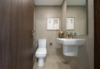 Modern Waterfront 1-Bedroom Apartment - Blue Bay Walk - 1
