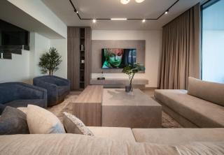 Luxury Villa overlooking sea with private pool - 8