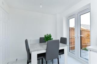 Modern 2-Bed New Build Home with EV Charger, Garden & 900 Mbps Wi-Fi | Eastwood, Nottingham - 7