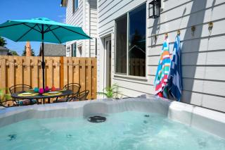 Carlton Townhouse 2 Hot-Tub Steps to Wine-Dine - 5