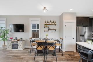 Carlton Townhouse 4 Dog Friendly 1BK Wine-Dine - 7