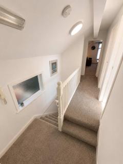 New Top Floor Large 1- Bed Flat - 5