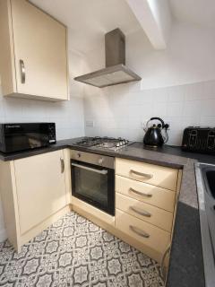 New Top Floor Large 1- Bed Flat - 1