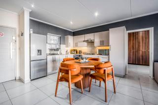 Sandton Luxury 2bed Turner Haven - 8