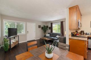 Extended Stay Apt #5 1BD-Full Kitchen-McMinnville - 1