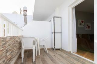 DARUMA APARTMENTS 1-Bedroom Apartment with Sea Views - 5