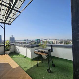 Luxury 2-Bedroom Apartment - 5