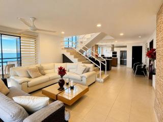 Oceanfront Duplex with Balcony El Laguito Cartagena - 8