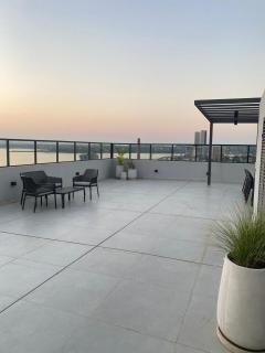 Práctico y Cómodo Apartamento en Edificio Vivo Costanera - 1