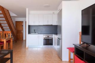 DARUMA APARTMENTS 2-Bedroom Duplex with Sea Views - 6