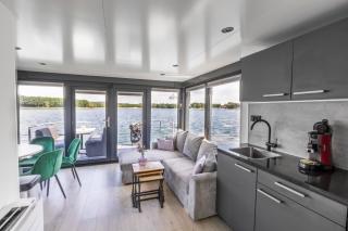 Houseboat Marina Mookerplas on the Water | 4 - 6 people - 6