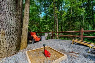Peaceful Luxury in the Smokey Mountains w Hot Tub and Pet Friendly Cabin B - 5