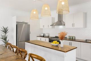 Las Palmas Hunter Valley Estate, 11m Pool, Kangaroos, Fire Pit, Playground - 1