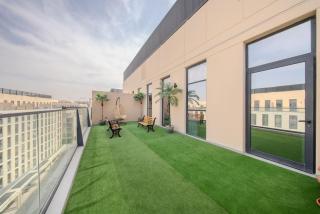 Apartment - 1BR Poolview - Sleeps 4 - 2WCs - Workstation - 1