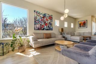 Spacious 4BR Family Home near Reykjavík and Grótta - 8