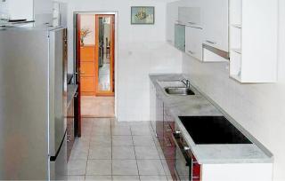 4 Bedroom Amazing Apartment In Supetar - 6