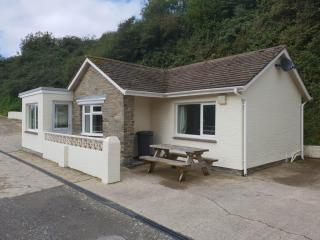 Waney Edge 4 | 2 Bed Chalet Sleeps 6 - 9