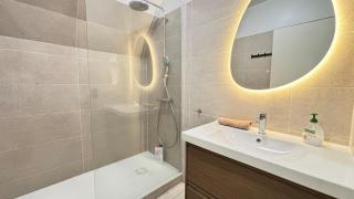 Villa César - Padel Privé, Piscine Chauffée, Maison climatisée - 1h10 de Paris - 1